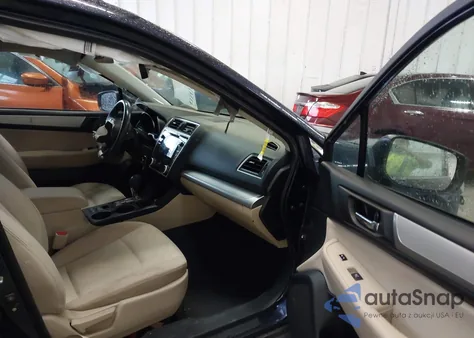 2018 Subaru Outback 2.5I Premium z USA, uszkodzony, nr VIN 4S4BSAFC1J3306551